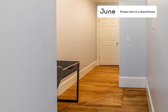 Foto del edificio - Room in Shared 5 bed/2 bath home