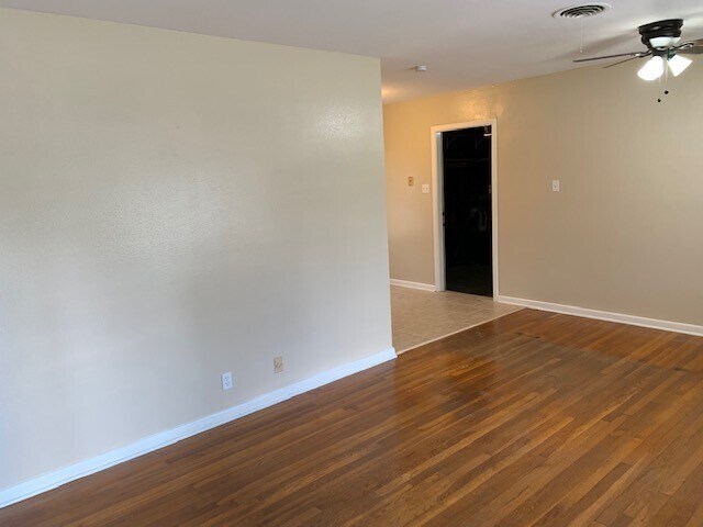 Building Photo - 4718 Bernadine Dr