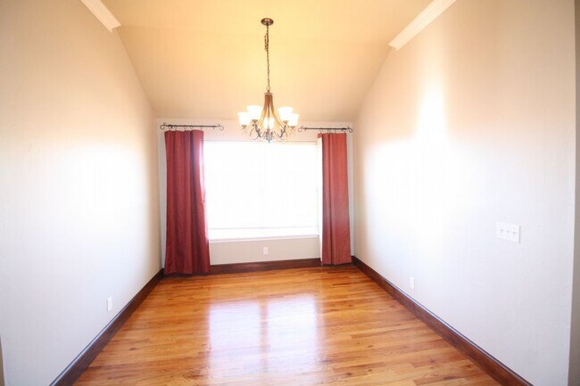 Building Photo - 2120 Fair Meadow Dr