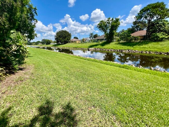 Foto del edificio - 2617 SW Chestnut Ln