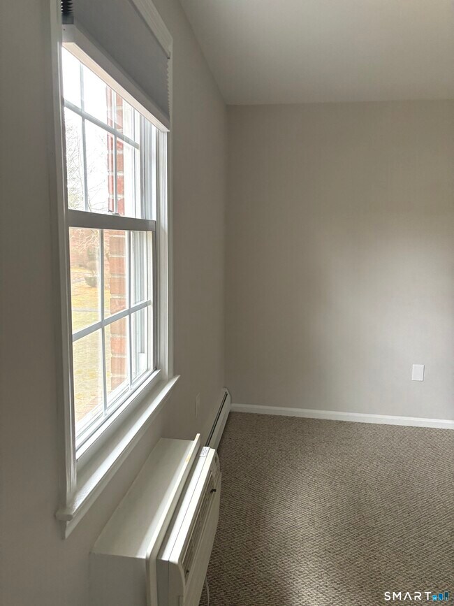 Foto del edificio - 17 Brickyard Rd