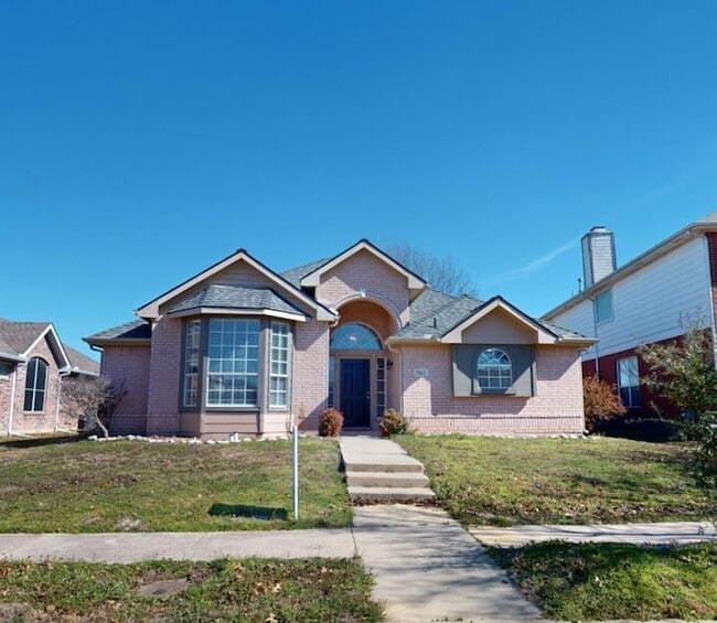 Building Photo - 7812 Silver Sage Dr