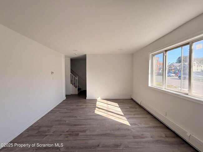 Foto del edificio - 330R Cherry St