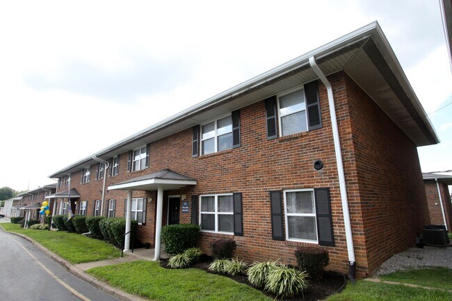 Foto del edificio - East Side Evansville Apartments