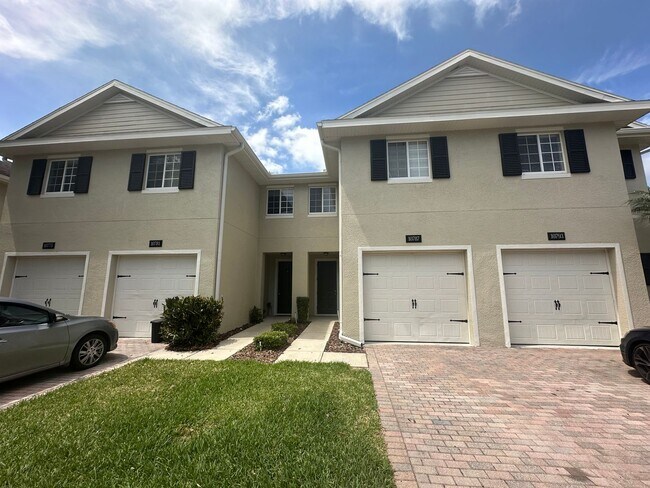 Foto del edificio - SPACIOUS 3 BEDS TOWNHOUSE CLOSE TO DOWNTOWN!!