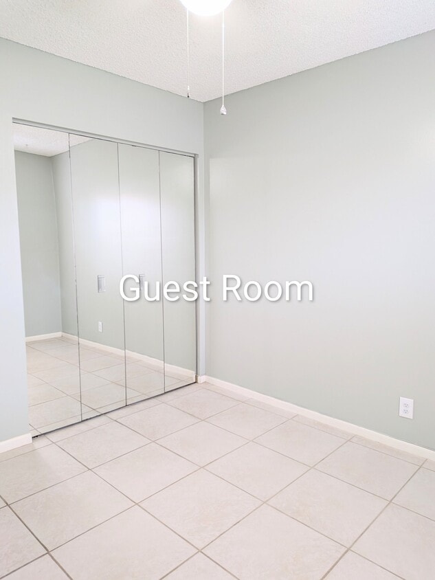 Foto del edificio - 7190 Golf Colony Ct