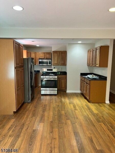 Foto del edificio - 215 Brook Valley Rd