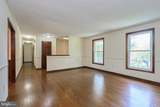Building Photo - 8332 Hilltop Ave