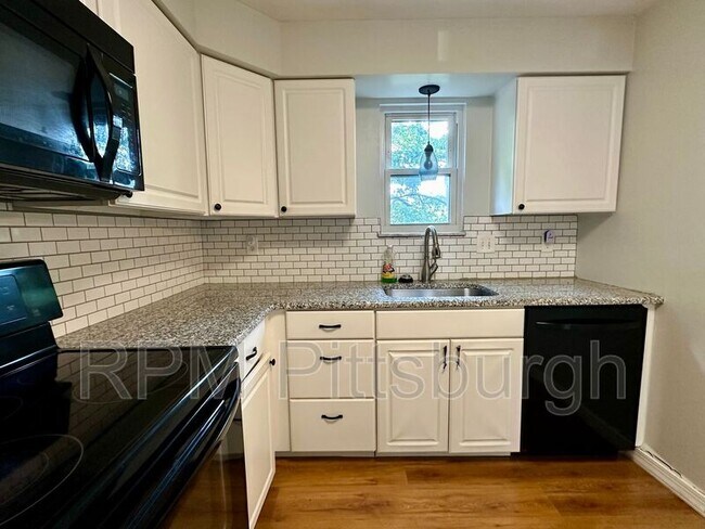 Building Photo - 415 Allenberry Dr