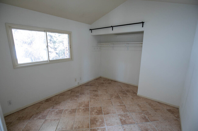 Bedroom - 1207 Bellevue Ave