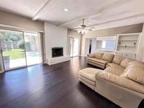 Building Photo - 10902 Bob White Dr
