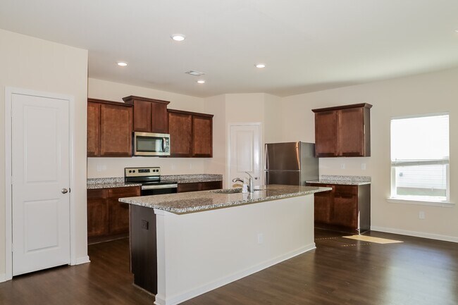 Foto del edificio - 576 Greenlee Rd