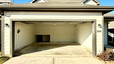 Building Photo - 2340 Mooneye Ct