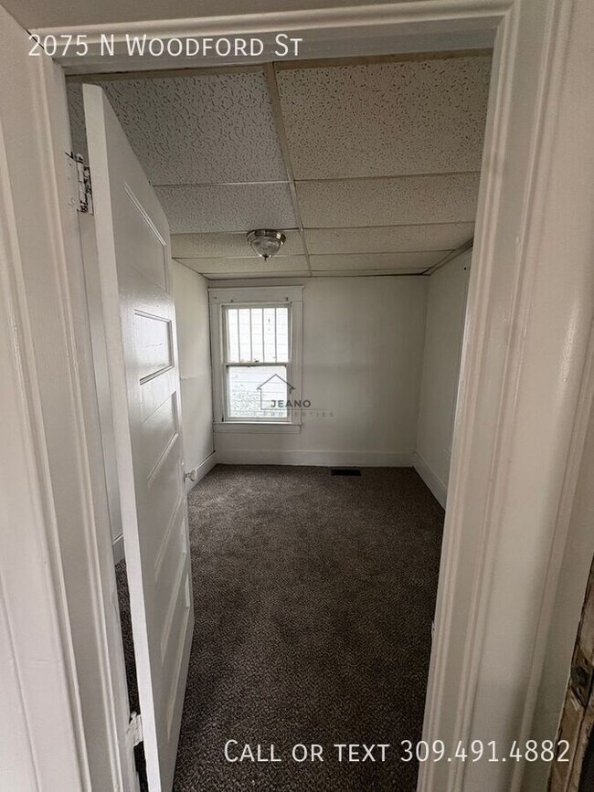 Foto del edificio - 2075 N Woodford St