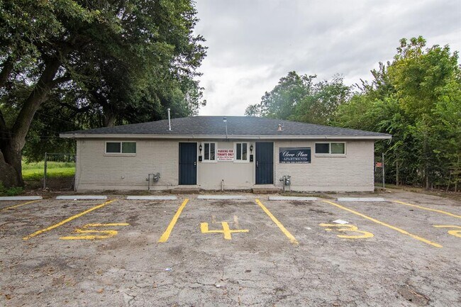 Building Photo - 5124 Clover St