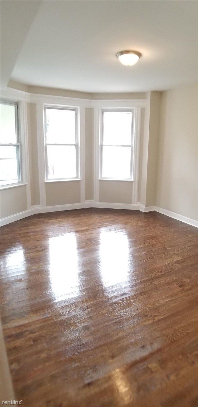 Building Photo - 4 br, 1 bath  - 464 Avon Ave Apt 1