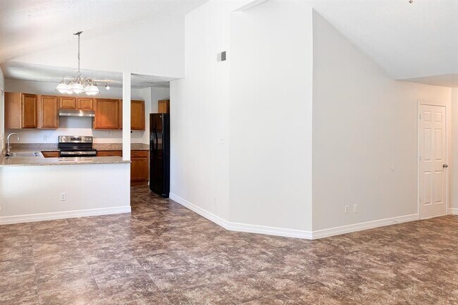 Foto del edificio - 4827 Rivertree Ln