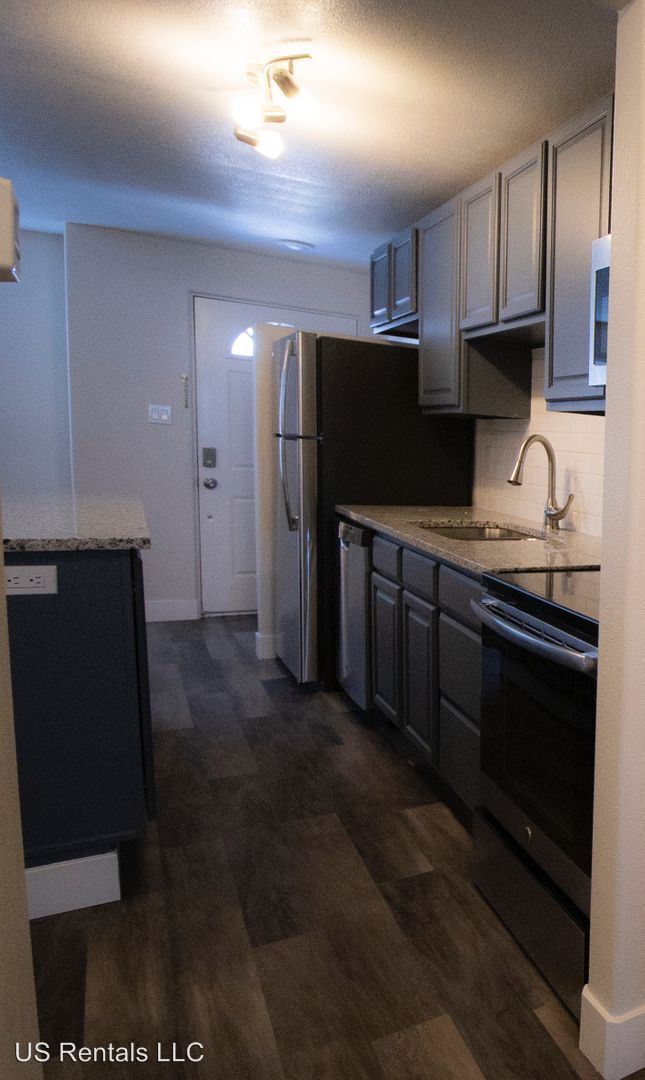 Building Photo - 1 br, 1 bath House - 4625 W 6th Ave - Unit 2