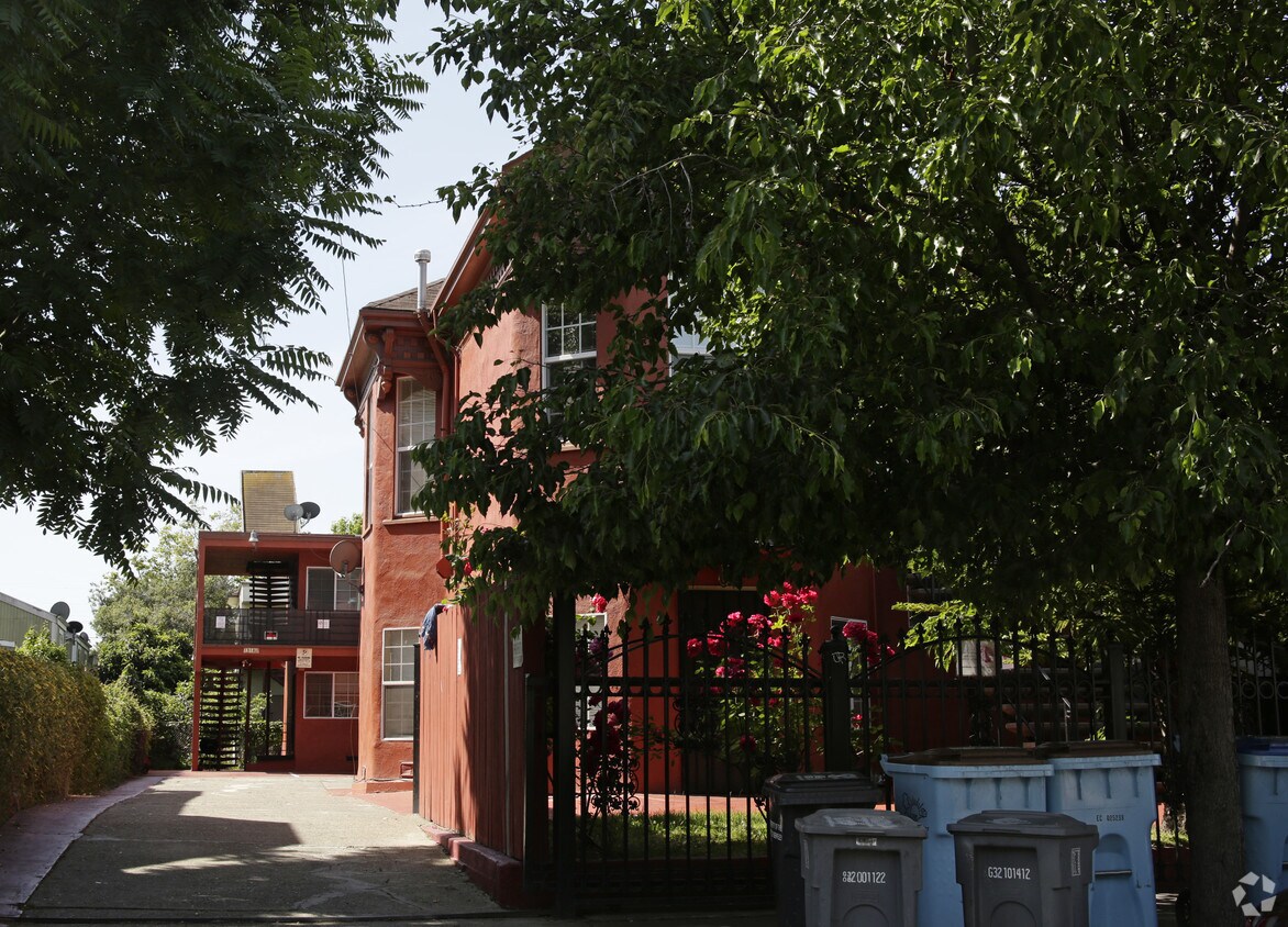 Foto del edificio - 1518 Harmon St