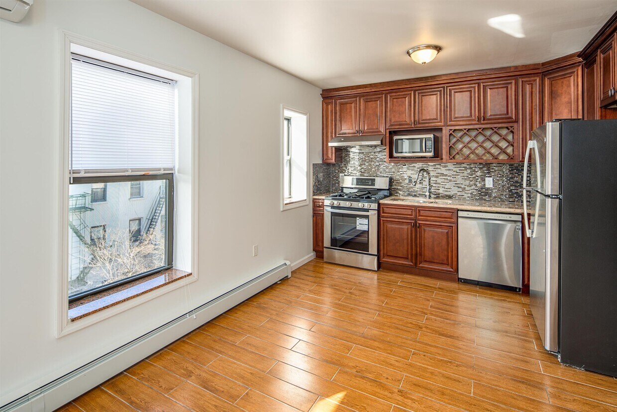 Foto principal - 512 Washington St