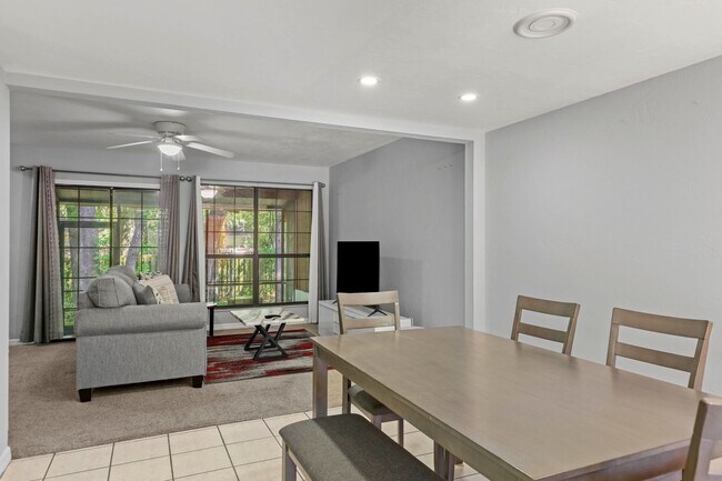 Foto del edificio - 3 Bedroom 3 Bath in Rockwood Villas