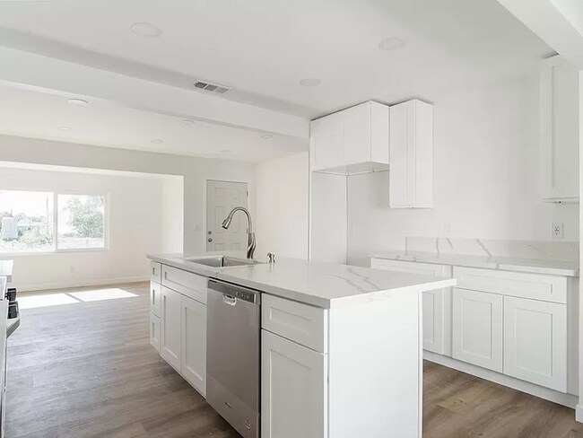 Foto del edificio - 3911 Myrtle Ave