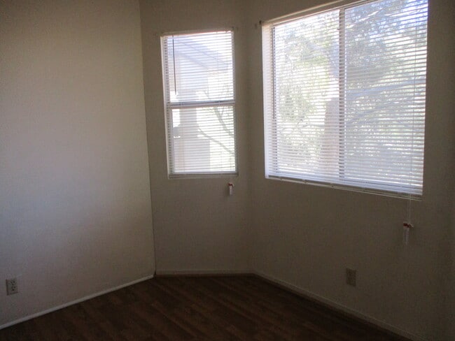 Building Photo - Rock Springs I Condo- Upper Unit