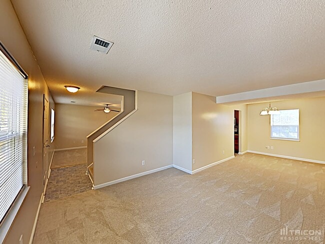 Building Photo - 521 Halleck Ln