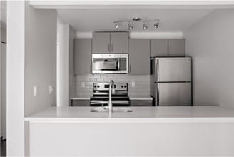 Building Photo - Seven West at the Trails
