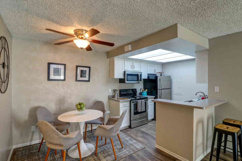 GRAND TERRACE Apartments Glendora, CA