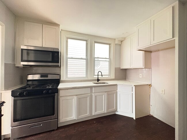 Building Photo - 150 McAdoo Ave