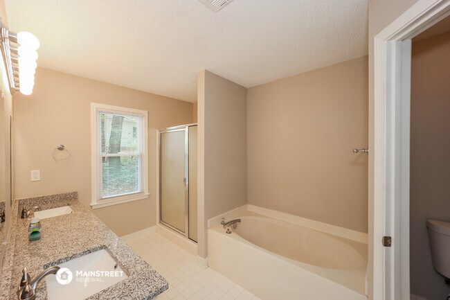 Building Photo - 3430 Rock Creek Dr