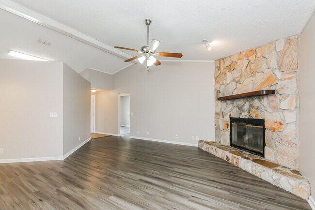 Building Photo - 7908 Gulf Rd S