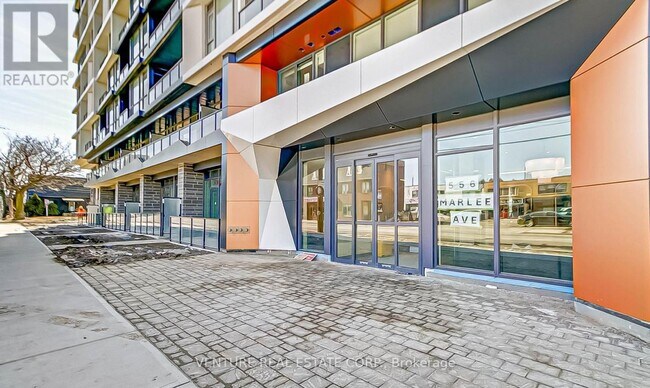 Photo du bâtiment - 556-556 Marlee Ave