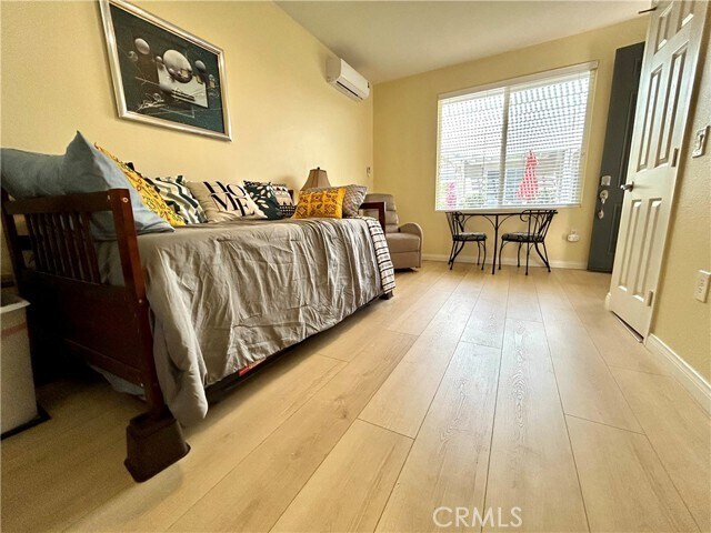 Foto del edificio - 483 Lyle Dr