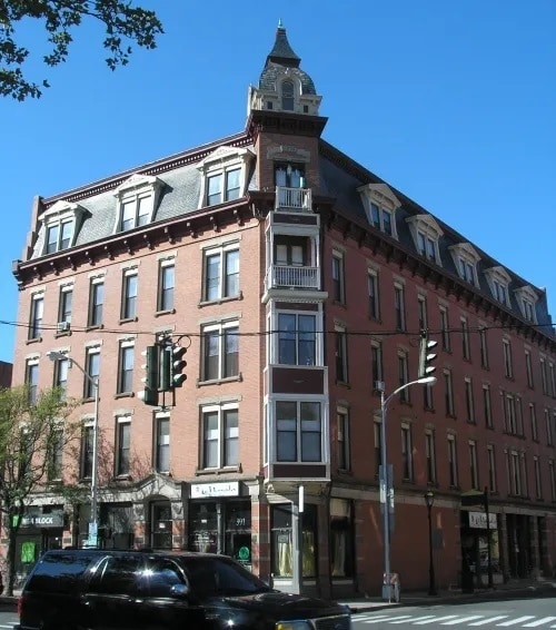 Building Photo - Capitol Living Apartments