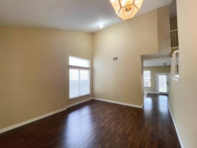 Foto del edificio - 12829 Council Bluff Dr
