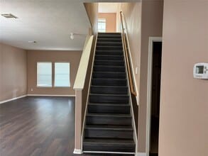 Building Photo - 410 Sunwood Glen Ln