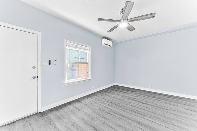 Foto del edificio - 1711 E Appleton St