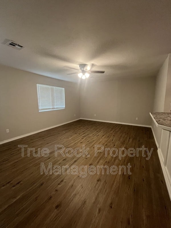 Building Photo - 15795 County Rd 1570