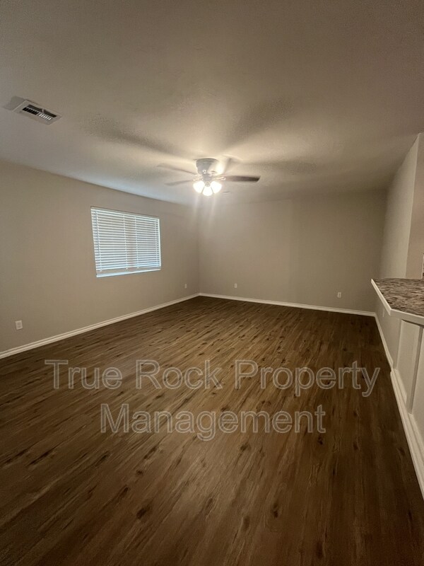 Foto del edificio - 15795 County Rd 1570