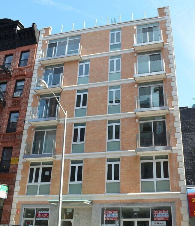 Foto del edificio - 24 Henry St