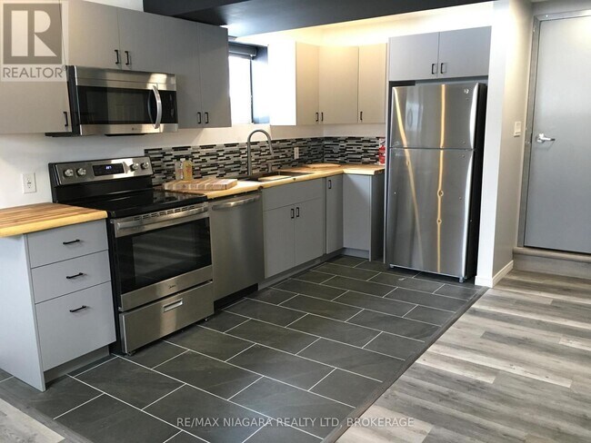 Building Photo - 7701 Cortina Crescent