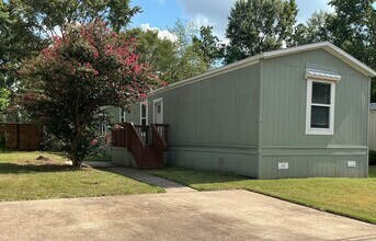 Building Photo - 305 Fryer St