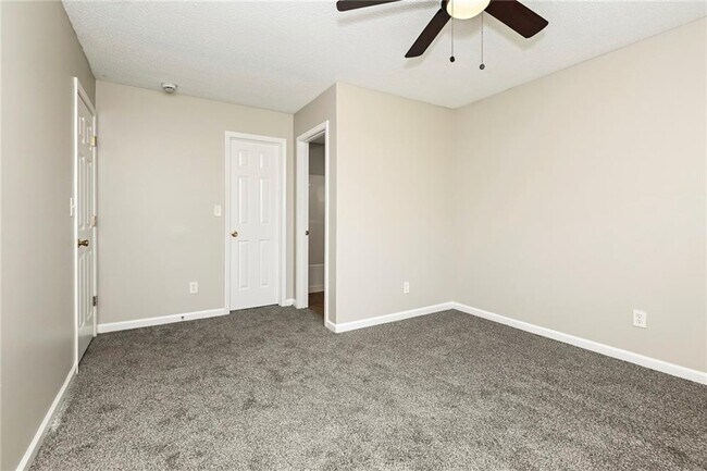 Foto del edificio - 418 Silverleaf Ln