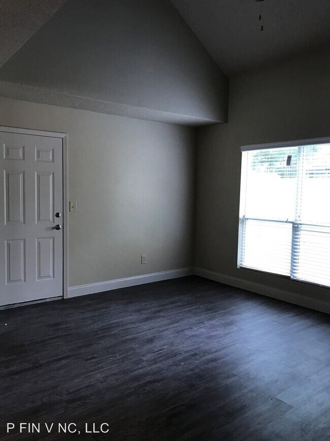 Building Photo - 4 br, 2.5 bath House - 107 Calla Ct