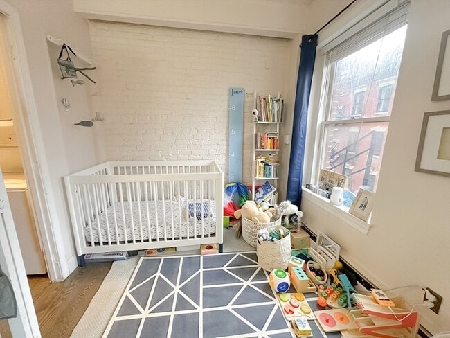Building Photo - 57 Myrtle St