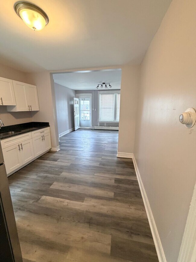 Foto del edificio - 4957 N Franklin St