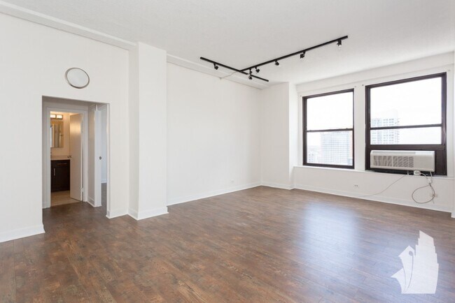 Building Photo - 601 S Dearborn St