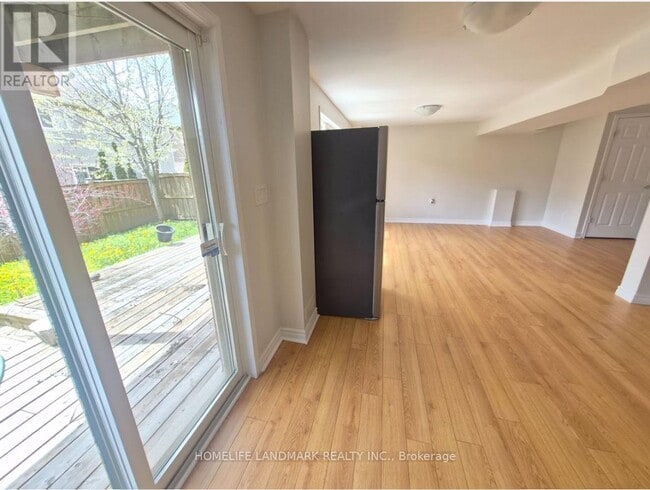 Building Photo - 29 Mansard Dr